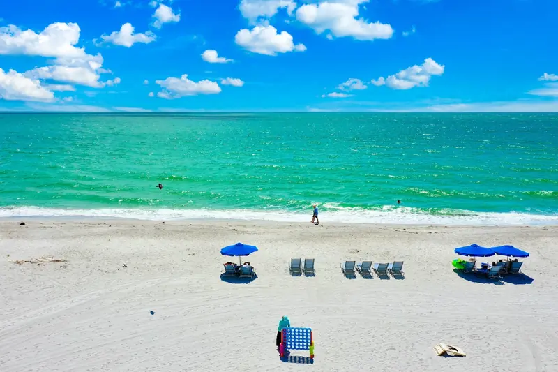 Captiva's white-sand Gulf beach