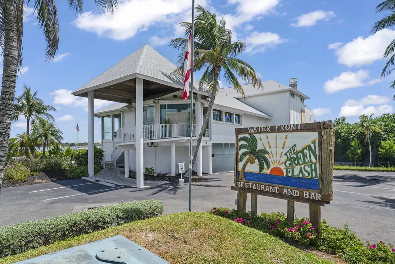 The Green Flash restaurant and bar